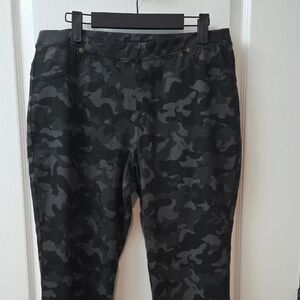 Women's Camo Leggings
